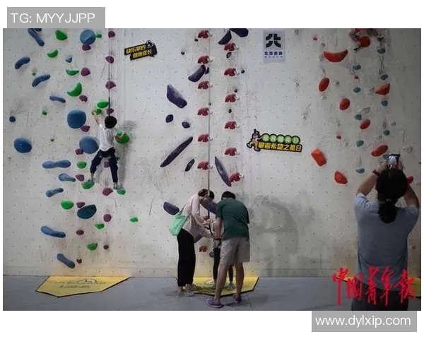 南京攀岩队状态引发热议运动员表现与教练策略成焦点 南京攀岩队状态引发热议运动员表现与教练策略成焦点