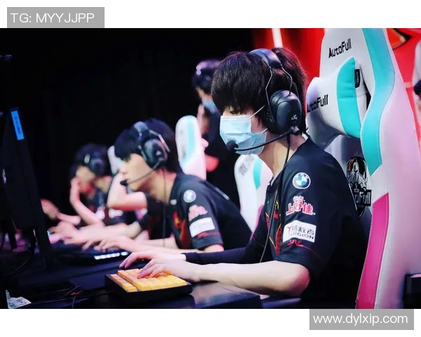 独家深度解析FPX战队在比赛中的耐力表现与对手的比较分析