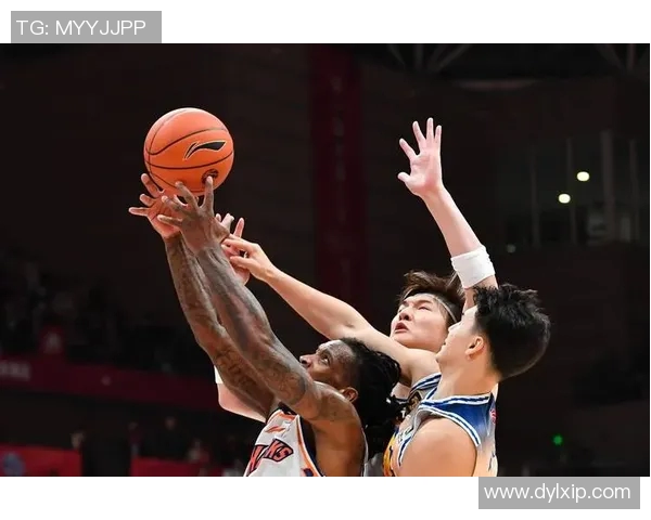 上海篮球队勇闯奥运赛场逆袭之路展现拼搏精神与团队力量