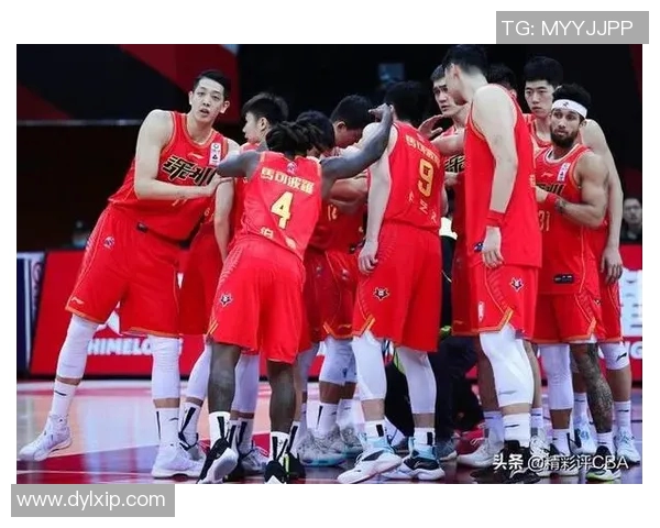 南京足球队在邀请赛中的战术表现分析与点评展望