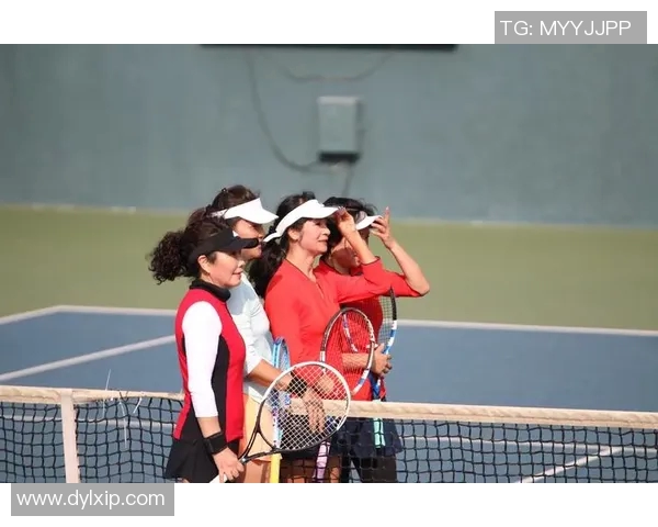 周芳亲述网球技巧与心得体会助你提升球技的秘密分享